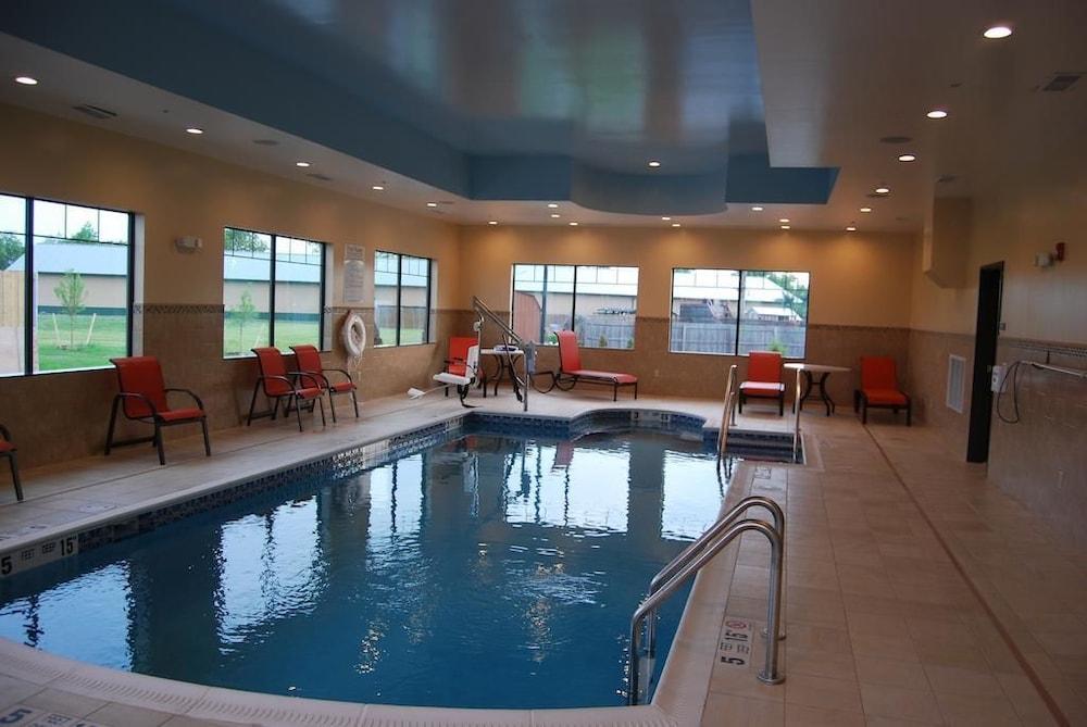 Best Western Plus Finger Lakes Inn & Suites Cortland Dış mekan fotoğraf