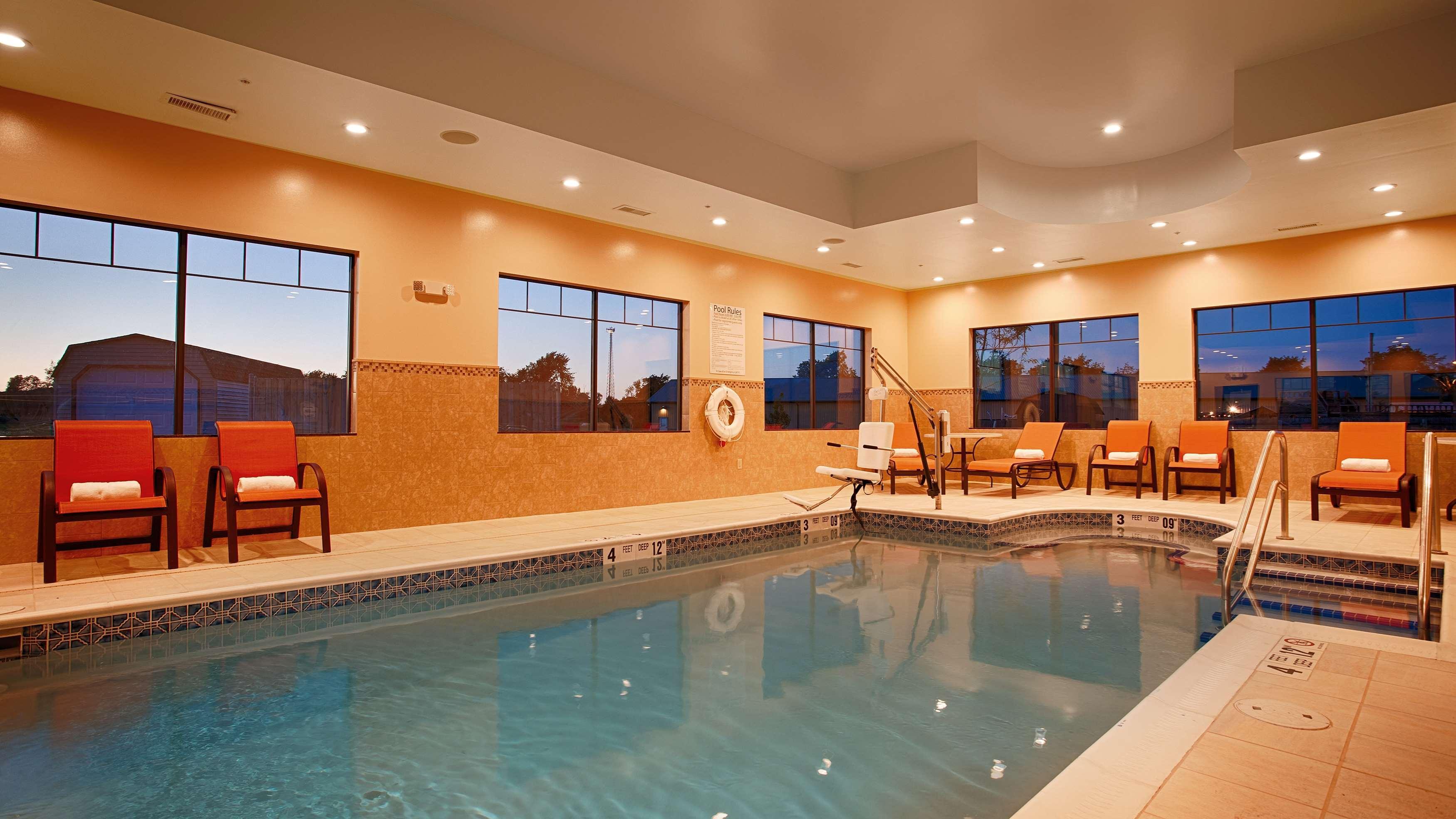 Best Western Plus Finger Lakes Inn & Suites Cortland Dış mekan fotoğraf