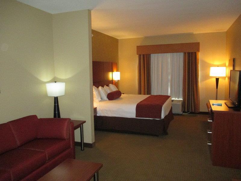 Best Western Plus Finger Lakes Inn & Suites Cortland Oda fotoğraf
